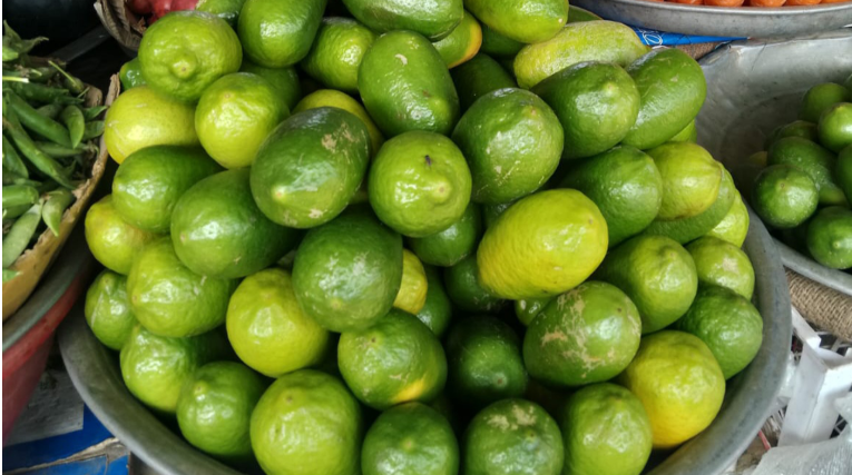 রমজান ঘিরে লেবুর বাজার চড়া